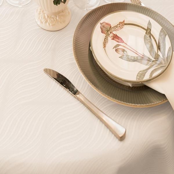 Imagem de Toalha De Mesa 2,10M Redonda Impermeável Joydecor Branco