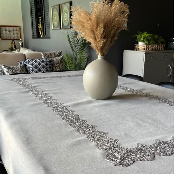 Toalha De Mesa 270X180Cm Cinza Rendada Linho Poliester - Inigual Imagem de Toalha De Mesa 270X180Cm Cinza Rendada Linho Poliester