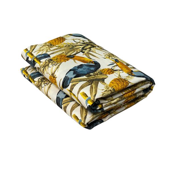 Toalha De Mesa Estampada Quadrada 4 Lugares 1,40 X 1,40 - MILLENIADECOR Imagem de Toalha De Mesa Estampada Quadrada 4 Lugares 1,40 X 1,40