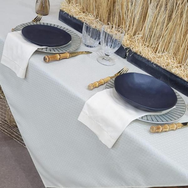 Toalha De Mesa Luxo Impermeável Jacquard Argivai Mais Estilo Para Sua Casa 180X1,80 Imagem de Toalha De Mesa Luxo Impermeável Jacquard Argivai Mais Estilo Para Sua Casa 180X1,80