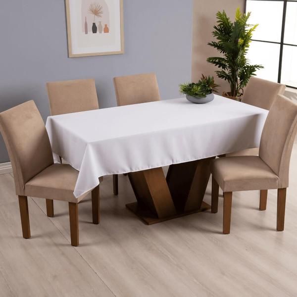 Toalha de Mesa Natal Basic 6 Lugares 2,00m x 1,40m - 1 Peça - Valle Enxovais Imagem de Toalha de Mesa Natal Basic 6 Lugares 2,00m x 1,40m - 1 Peça - Valle Enxovais