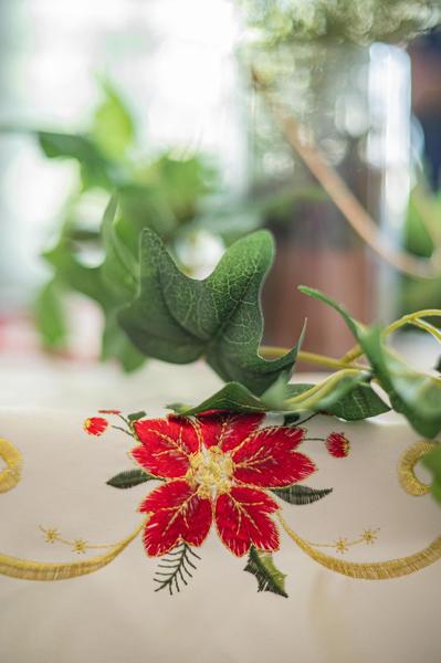 Toalha De Mesa Natalino Branco 12 Lugares Rafimex Imagem de Toalha De Mesa Natalino Branco 12 Lugares Rafimex