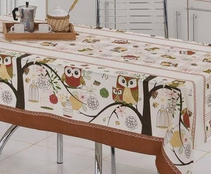 Imagem de Toalha De Mesa Oxford Coruja Palha C/Acabamento Todo Em Bainha 1,45m x 1,45m