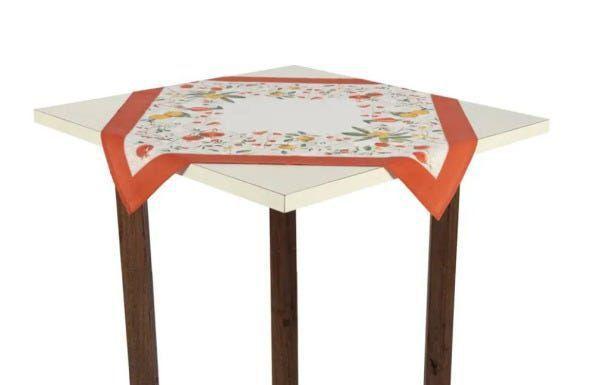 Imagem de Toalha de Mesa Quadrada de Chá 78cm x 78cm Karsten Floralice