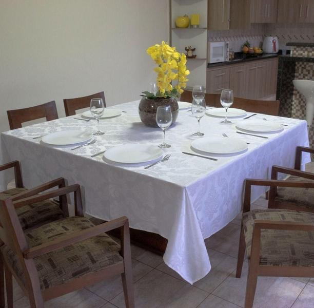 Imagem de Toalha de Mesa Quadrada Jacquard Adamascado 1,80m X 1,80m Sala Jantar Decoração - Branco