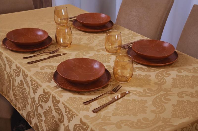 Imagem de Toalha De Mesa Retangular 6 Lugares Jacquard 1,35X2,00