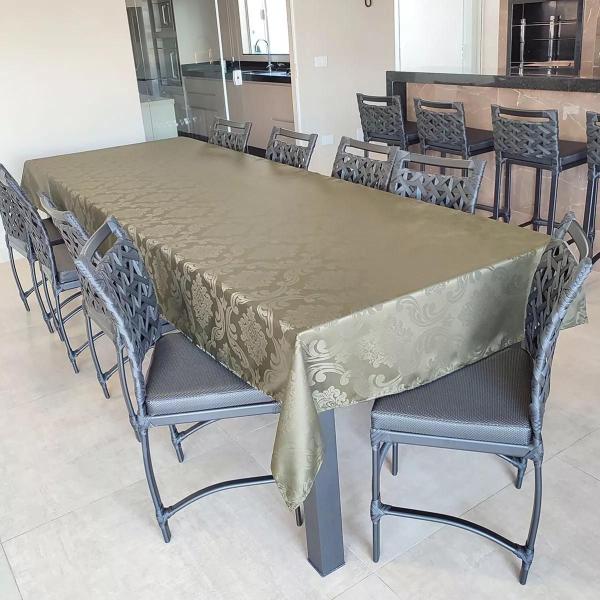 Toalha De Mesa Retangular Sala Jantar Jacquard 10 Lugares 3,00m x 1,35m - Verde Musgo - Enxovais Lomanu Imagem de Toalha De Mesa Retangular Sala Jantar Jacquard 10 Lugares 3,00m x 1,35m - Verde Musgo