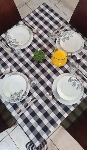 Imagem de Toalha De Mesa Xadrez Jardim Picnic Piquenique 2,00m X 1,40m