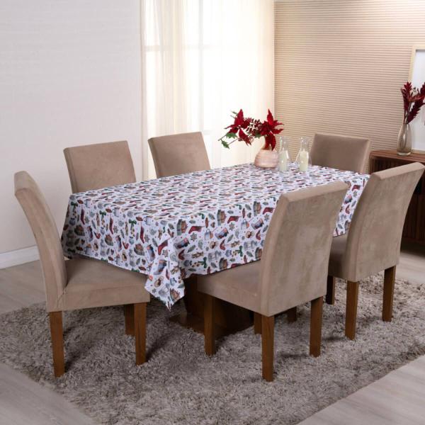 Toalha de Natal para Mesa de 8 Lugares 2,50m x 1,40m Estampa Digital e Tecido 100% Poliéster - 1 Peça - Valle Enxovais Imagem de Toalha de Natal para Mesa de 8 Lugares 2,50m x 1,40m Estampa Digital e Tecido 100% Poliéster - 1 Peça - Valle Enxovais