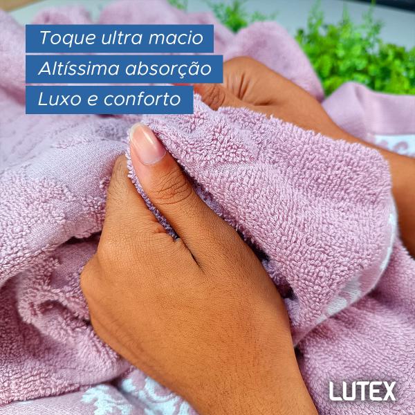 Toalha de Rosto Corttex Medalhão Jacquard Alta Absorção Algodão Pré-Lavada Pré-Encolhida 50 x 70 Imagem de Toalha de Rosto Corttex Medalhão Jacquard Alta Absorção Algodão Pré-Lavada Pré-Encolhida 50 x 70