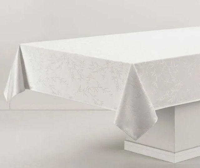 Toalha Mesa Retangular Verissimo 160x220cm Branco Karsten Imagem de Toalha Mesa Retangular Verissimo 160x220cm Branco Karsten