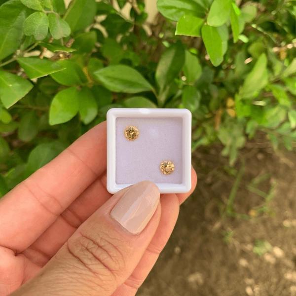 Topázio Imperial Brilhante ø5mm Par 1,17ct - SP GEMAS Imagem de Topázio Imperial Brilhante ø5mm Par 1,17ct