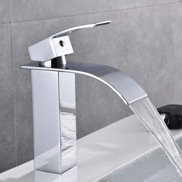 Imagem de Torneira Banheiro Lavabo Misturador Monocomando Cascata Bica Baixa Cromada