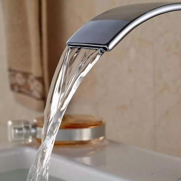 Torneira Cascata Misturador Monocomando Mesa Baixa Banheiro - Lorben Imagem de Torneira Cascata Misturador Monocomando Mesa Baixa Banheiro