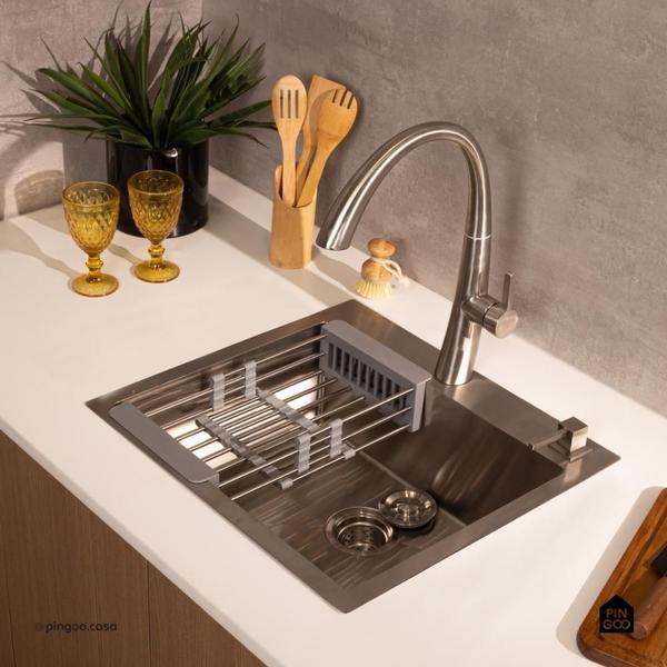 Torneira para cozinha gourmet monocomando extensível escovado Juruá PIngoo.casa - Prata Imagem de Torneira para cozinha gourmet monocomando extensível escovado Juruá PIngoo.casa - Prata