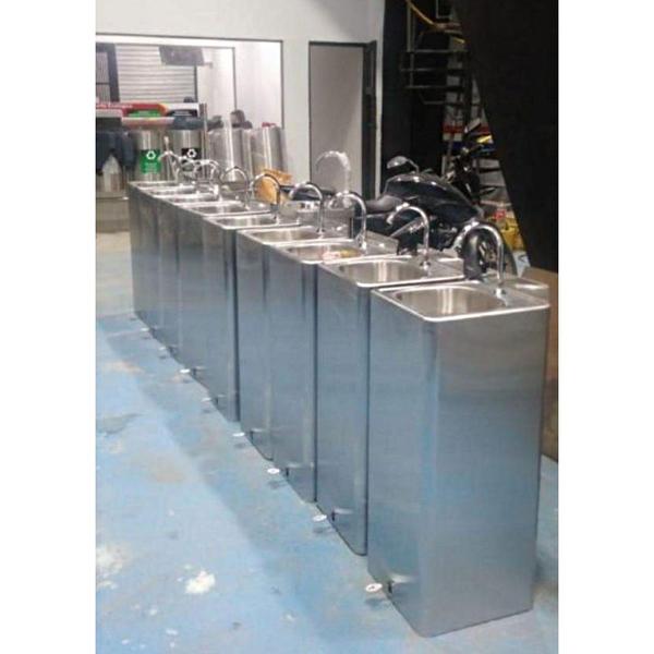 Torneira Valvula Pedal Acionamento Sem Maos Controle Hospital Laboratorio Medico Banheiro Cozinha Pes Pia - Braslu Imagem de Torneira Valvula Pedal Acionamento Sem Maos Controle Hospital Laboratorio Medico Banheiro Cozinha Pes Pia