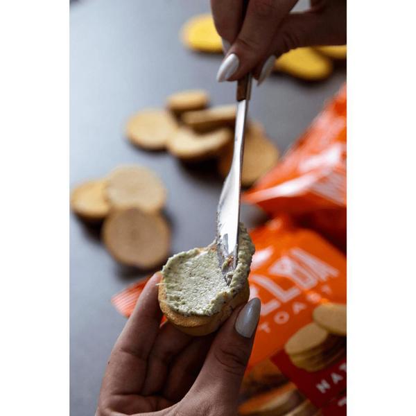 Torrada Melba Toast Integral 80g Vegano FHOM Imagem de Torrada Melba Toast Integral 80g Vegano FHOM