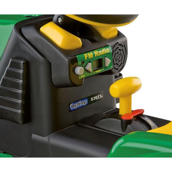 Trator Elétrico John Deere Ground Force 12V com Carretinha - Peg Pérego Imagem de Trator Elétrico John Deere Ground Force 12V com Carretinha
