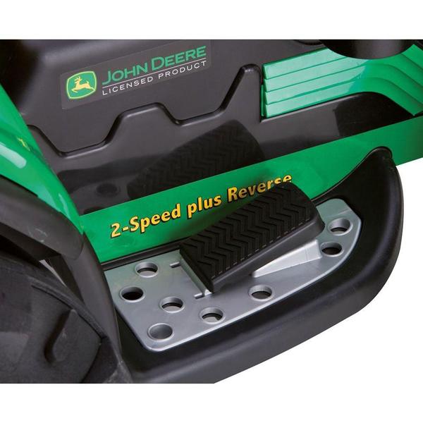 Trator Elétrico John Deere Ground Force 12V com Carretinha - Peg Pérego Imagem de Trator Elétrico John Deere Ground Force 12V com Carretinha