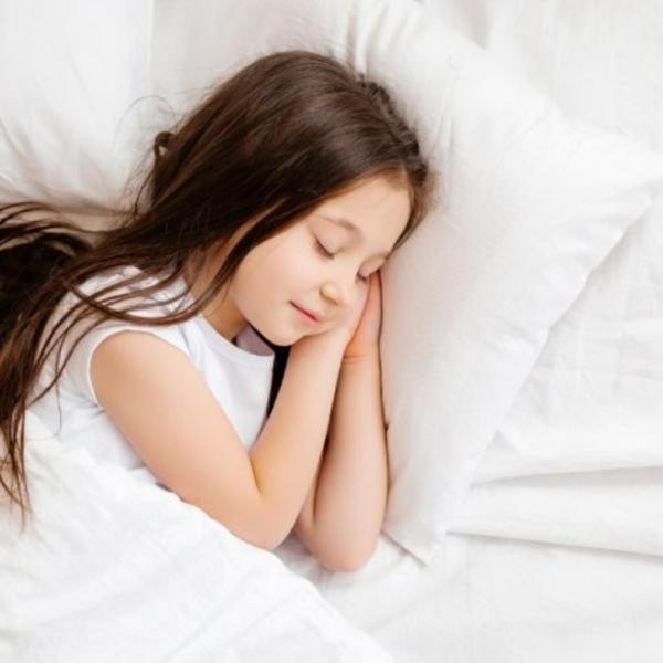Travesseiro Macio - Percal 220 Fios Kids - Theva Imagem de Travesseiro Macio - Percal 220 Fios Kids