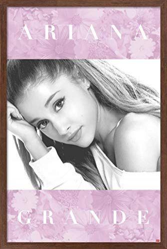 Imagem de Trends International Ariana Grande-Floral Wall Poster, 14.725" x 22.375", Versão emoldurada de mogno