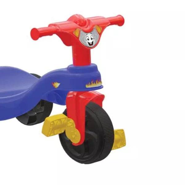 Imagem de Triciclo Motoca Fast Infantil +2 Anos com Pedais Diversão Lazer Pais e Filhos