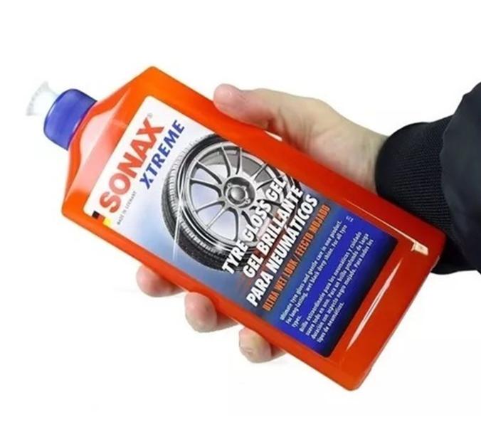 Imagem de Tyre Gloss - Gel Brilhante Para Pneus Sonax Brilho e Proteção 500ml