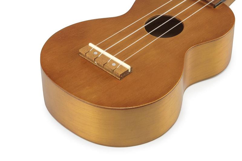 Imagem de Ukulele Mahalo soprano com capa ,cordas Aquila e Nubone XB