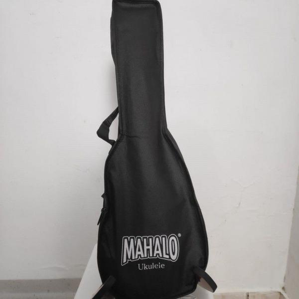 Imagem de Ukulele Mahalo soprano com capa ,cordas Aquila e Nubone XB