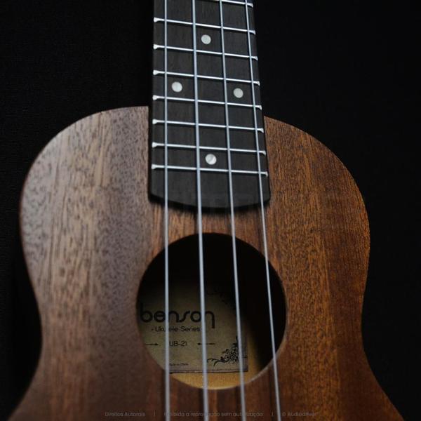 Imagem de Ukulele Soprano Acústico UB-21 Sapele - Benson