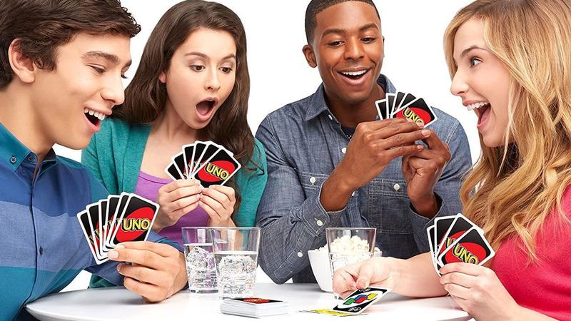 Uno Jogo de Cartas Muito Divertido Impossível Parar Imagem de Uno Jogo de Cartas Muito Divertido Impossível Parar