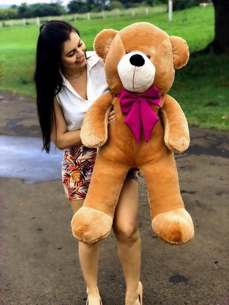 Urso Gigante Pelúcia Grande Teddy 1,10 Metros - LuckBabyStore Imagem de Urso Gigante Pelúcia Grande Teddy 1,10 Metros