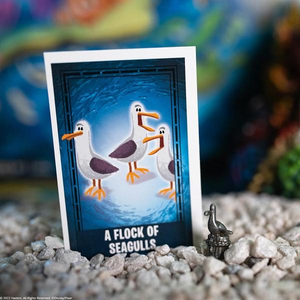 Imagem de USAOPOLY CLUE: Procurando Nemo  Jogo de Pistas Colecionáveis Baseado em Filme de Animação da Disney e Pixar