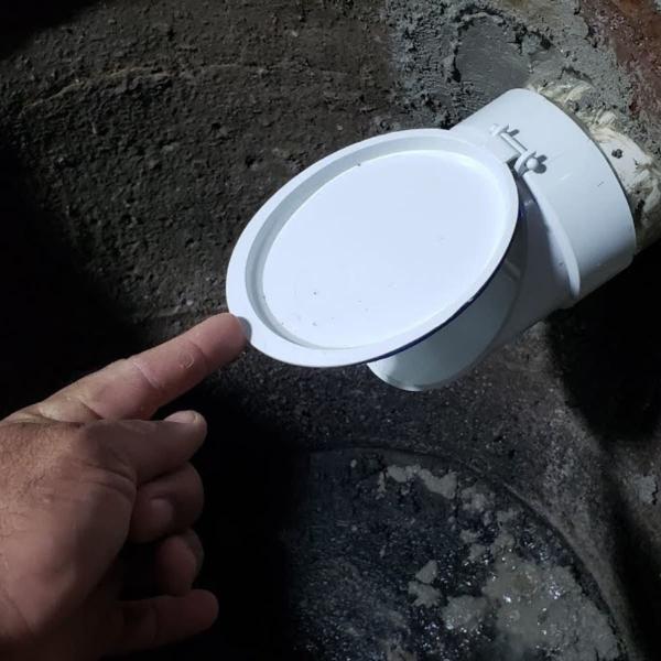 Imagem de Válvula de Retenção Esgoto Para Canos 75mm  Valeplast  10 Un