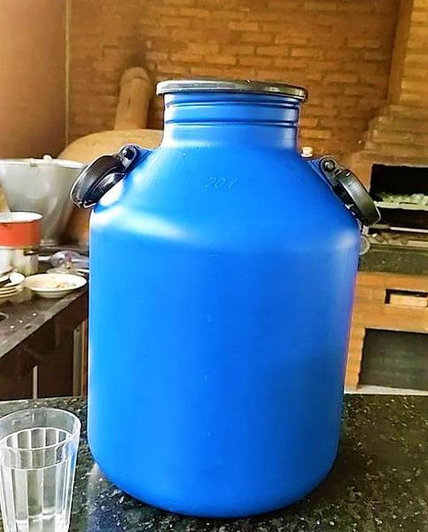 Vasilhame Para Transporte De Leite 10 Litros Azul - Kit 2 - Injesul Imagem de Vasilhame Para Transporte De Leite 10 Litros Azul - Kit 2