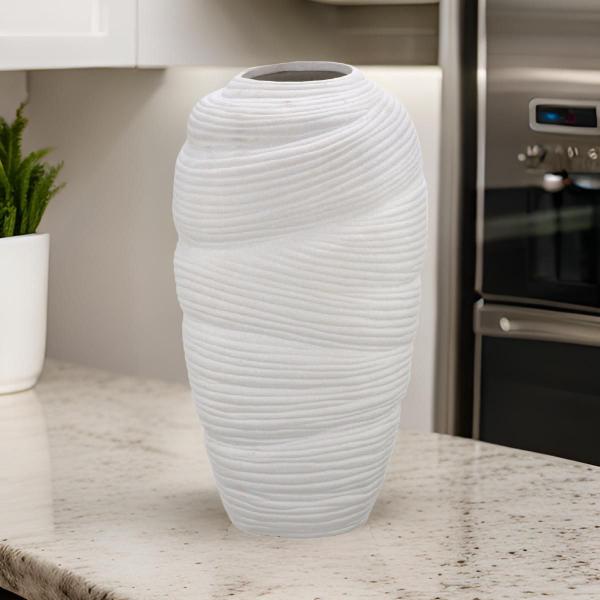 Imagem de Vaso decorativo em ceramica na cor off white 22cm