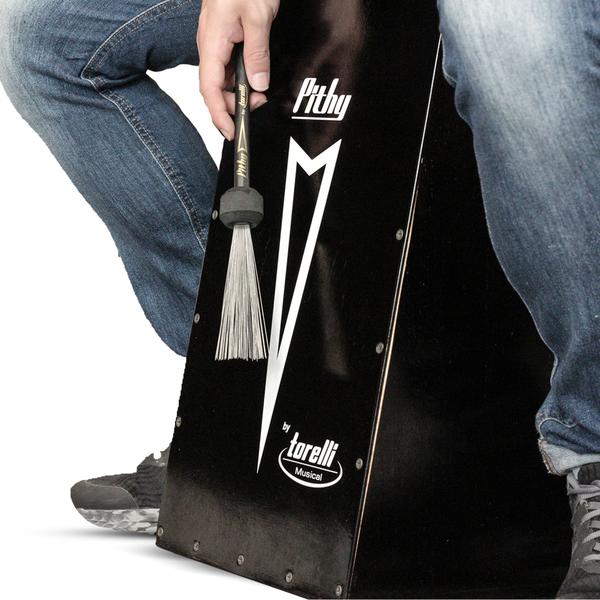 Vassourinha Cajon Aço com Batedor Profissional Torelli TV062 Imagem de Vassourinha Cajon Aço com Batedor Profissional Torelli TV062