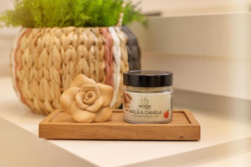 Imagem de Vela Aroma Maçã & Canela Coleção Classic 140g