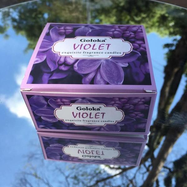 Vela Aromática Lata Indiana Goloka Vegano - Escolha O Aroma - Bialluz Imagem de Vela Aromática Lata Indiana Goloka Vegano - Escolha O Aroma