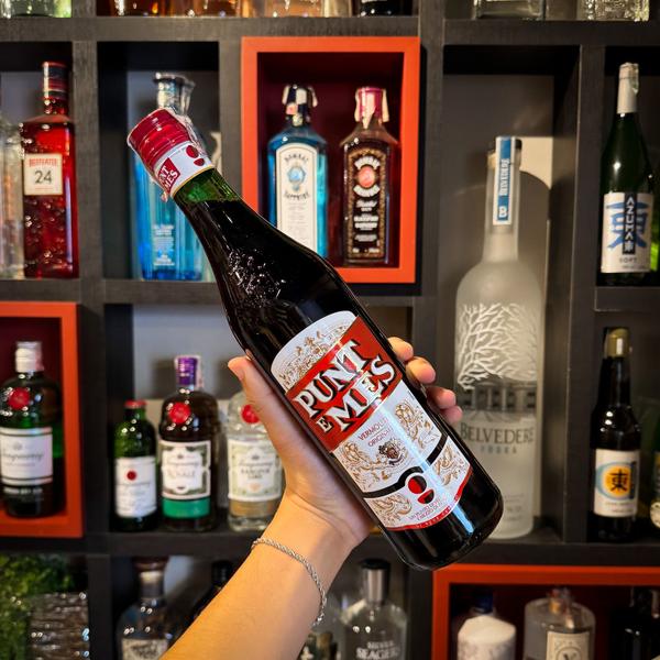 Vermouth Italiano Punt e Mes Tinto 750ml 6 Unidades Imagem de Vermouth Italiano Punt e Mes Tinto 750ml 6 Unidades
