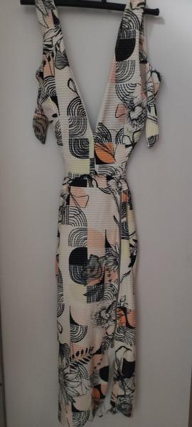 Imagem de Vestido Midi Tropical fashion com detalhe zíper frontal Tamanho P veste M