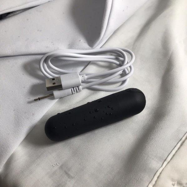 Imagem de Vibrador Bullet RECARREGÁVEL Massageador Discreto - USB - 10 Modos de Vibração Aveludado - SEXSHOP MEDDUS