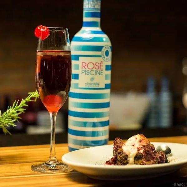 Imagem de Vinho Especial Rosé Piscine 750ml Millenniun Importados