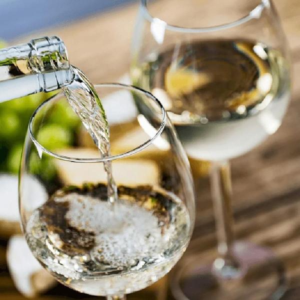 Vinho Tarapacá Linha Cosecha Chileno Tinto Branco 750ml - Tarapaca Imagem de Vinho Tarapacá Linha Cosecha Chileno Tinto Branco 750ml