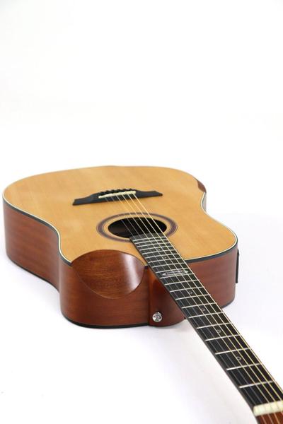 Imagem de Violão Strinberg SD201HCR Natural Satin Half Cutaway Bag