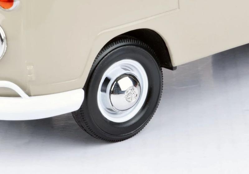 Imagem de Volkswagen Type 2 (T1) Pickup Kombi c/ Rack, Mala e Lona - 1/24 - VW Series - Motormax