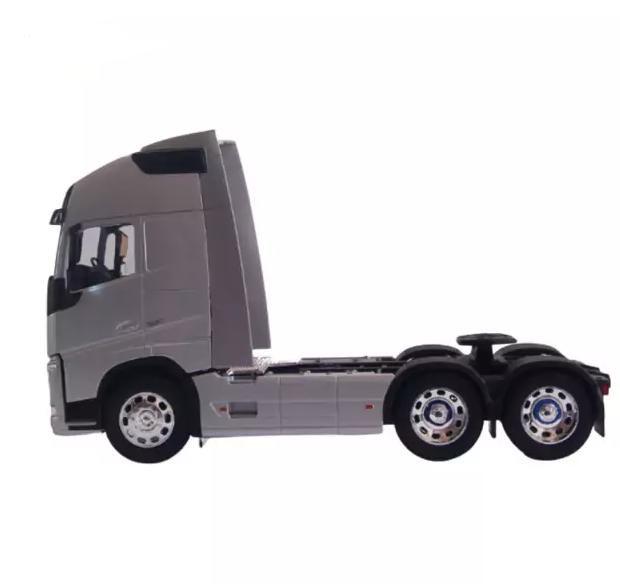 Imagem de Volvo FH 500 Trucado Welly 1:32 Prata