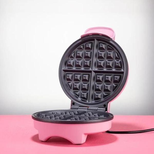 Imagem de Waffle Maker Britânia Bwm05rs Antiaderente 850w Cor Rosa 110v