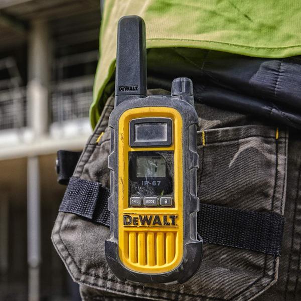 Imagem de Walkie Talkies DEWALT DXFRS800 2W à prova d'água de longo alcance