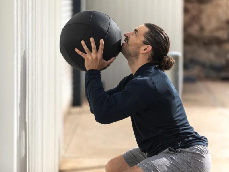 Imagem de Wall Ball De 12Kg Em Sintético De Alta Qualidade Para Academia Treinos De Fortalecimento Musculação 